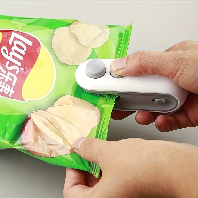 Mini Heat Sealing Machine – 2-in-1 USB Food Bag Cutter & Sealer