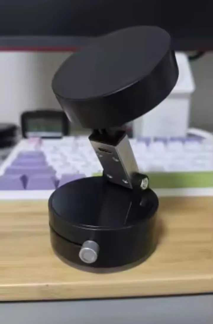 Double-Sided Vacuum Magnetic Phone Holder – 360° Rotating Foldable Suction Mount
